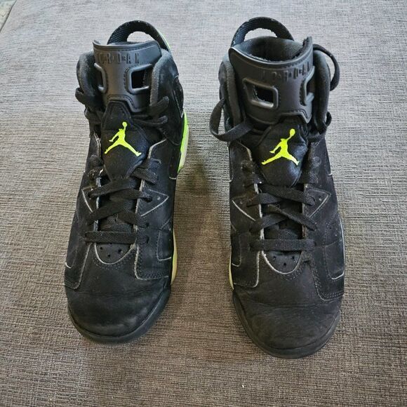 Nike Air Jordan Women's Electric Green 6 Retro Shoes Size 8.5 - Picture 13 of 15